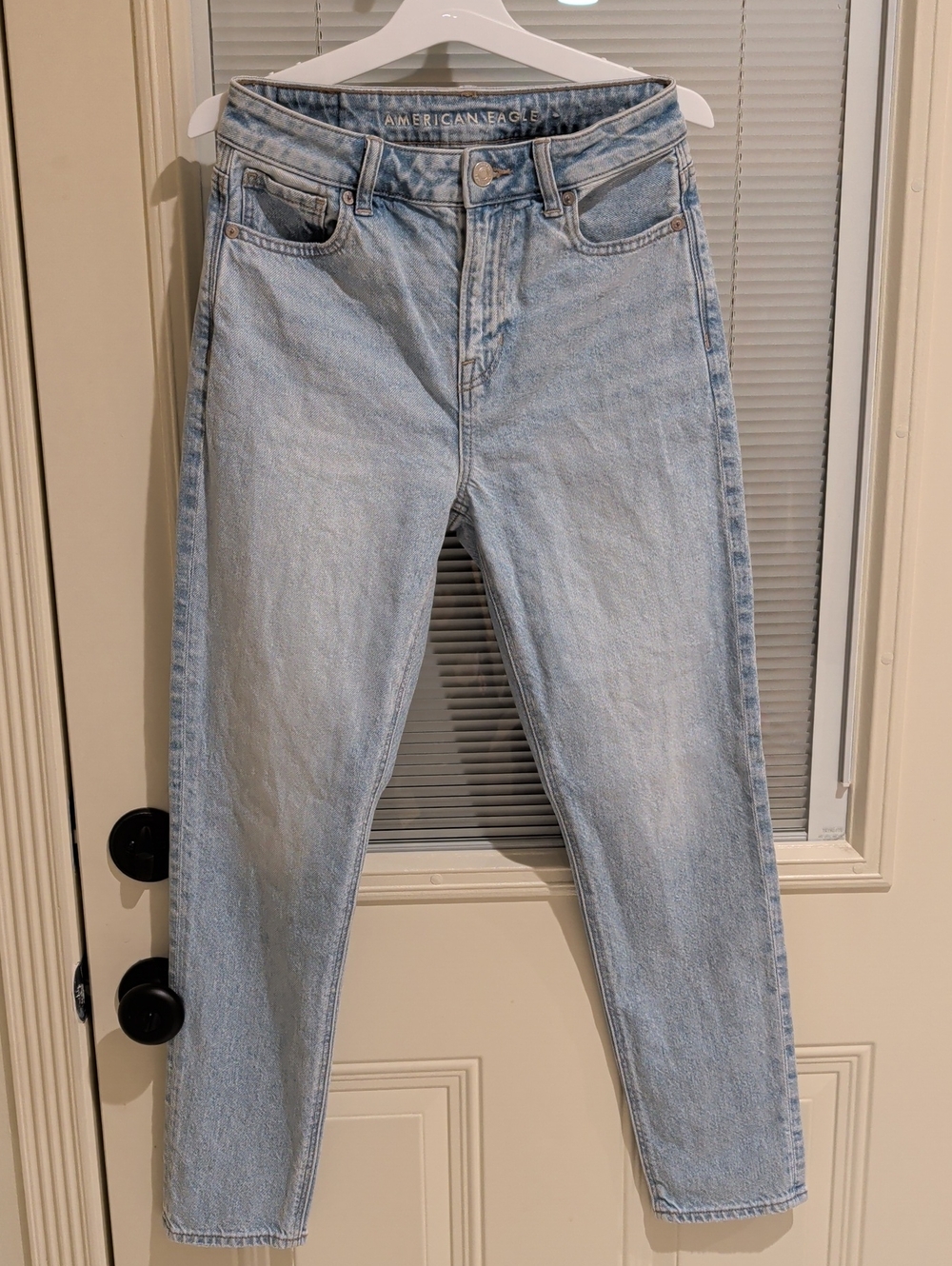 American Eagle Outfitters Light Wash High-Rise Women’s Jeans Size 0